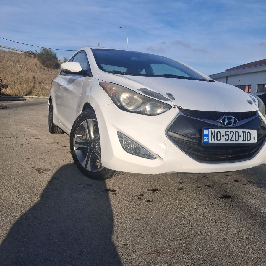 Hyundai Elantra 2012 — photo 2