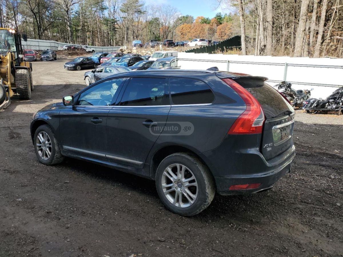 Volvo XC60 2016 — photo 2