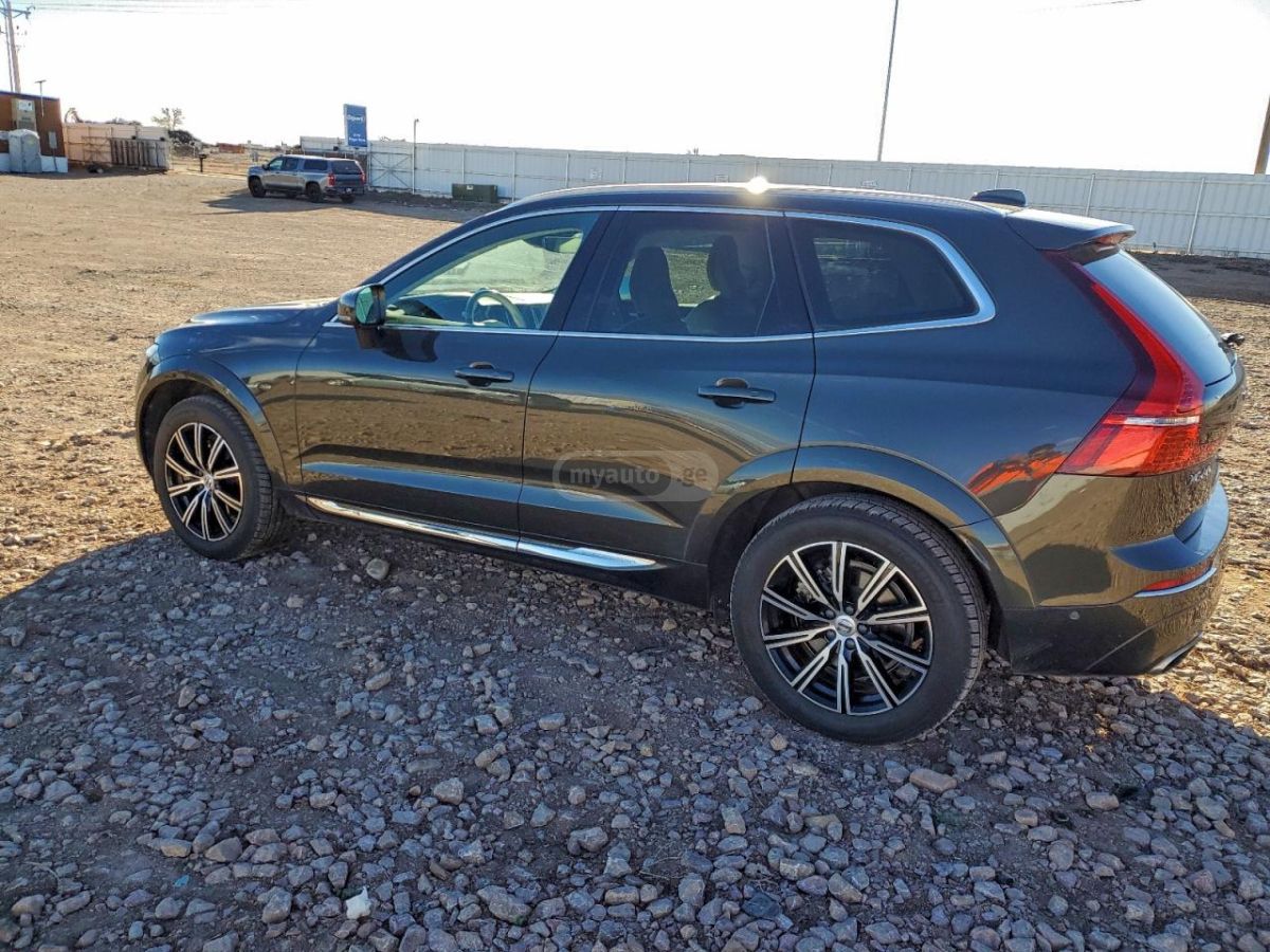Volvo XC60 2019 — photo 2