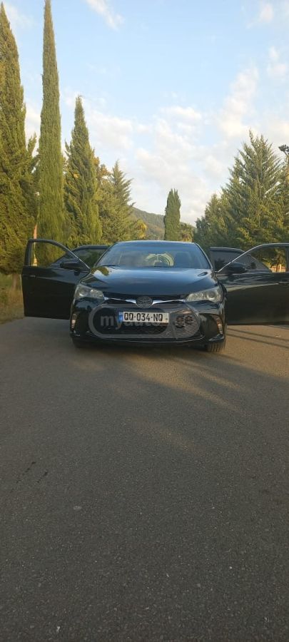 Toyota Camry 2015 — photo 2