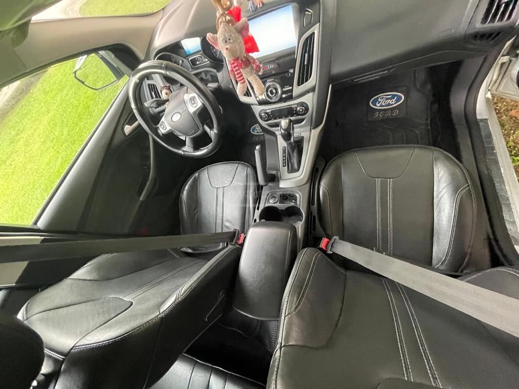 Ford Focus 2014 — photo 2