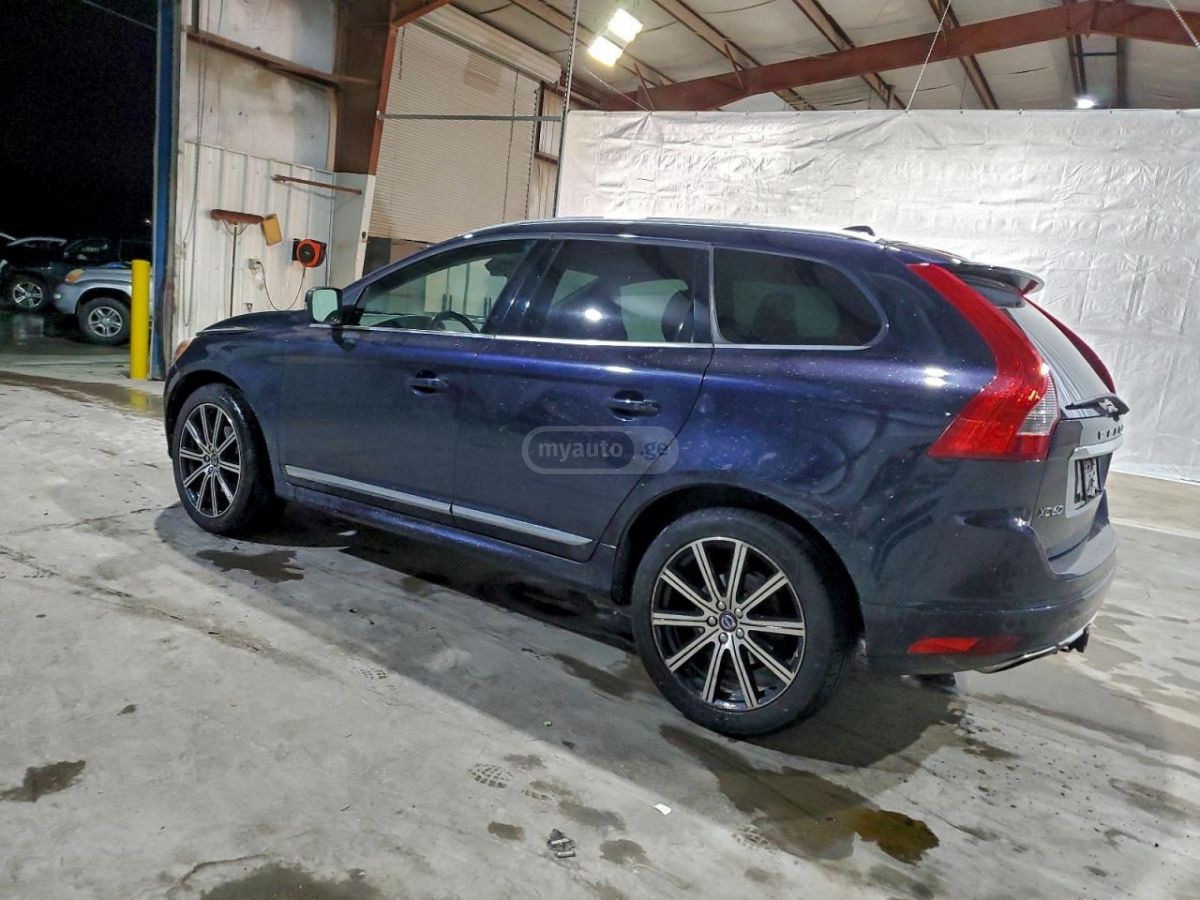 Volvo XC60 2017 — photo 2