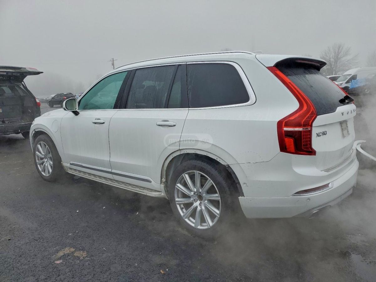 Volvo XC90 2017 — photo 2
