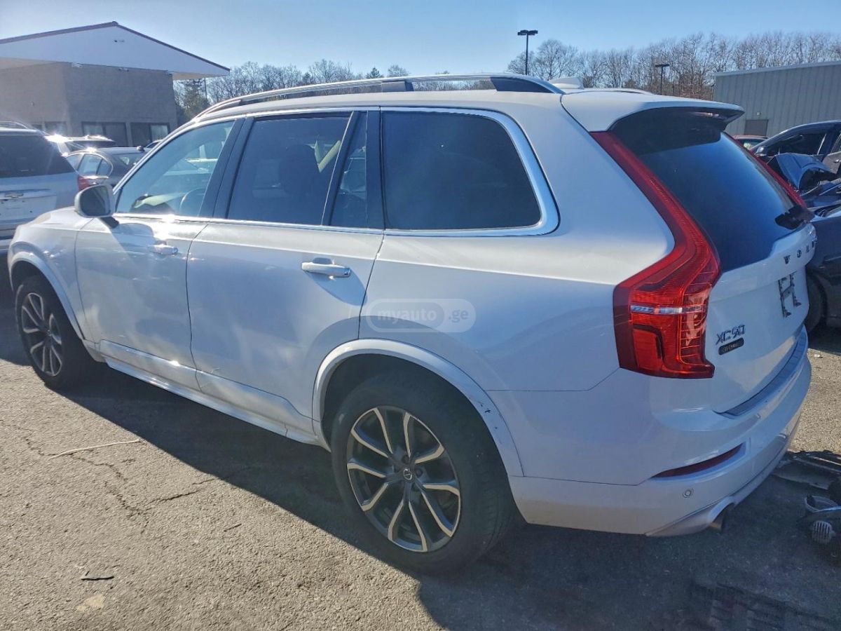 Volvo XC90 2018 — photo 2