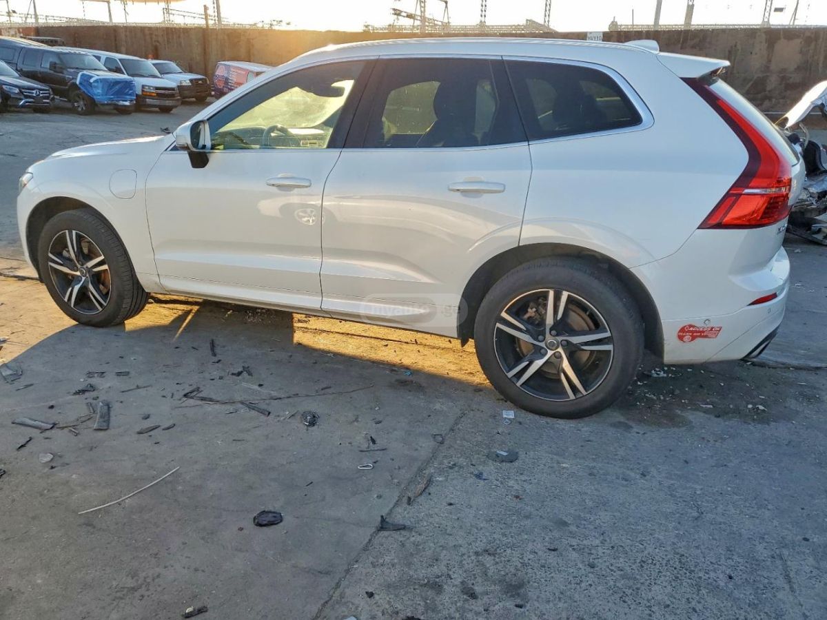 Volvo XC60 2018 — photo 2