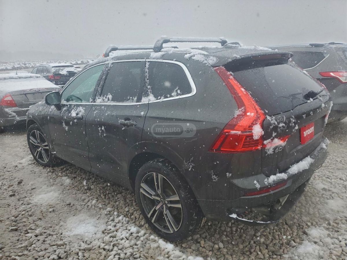 Volvo XC60 2018 — photo 2