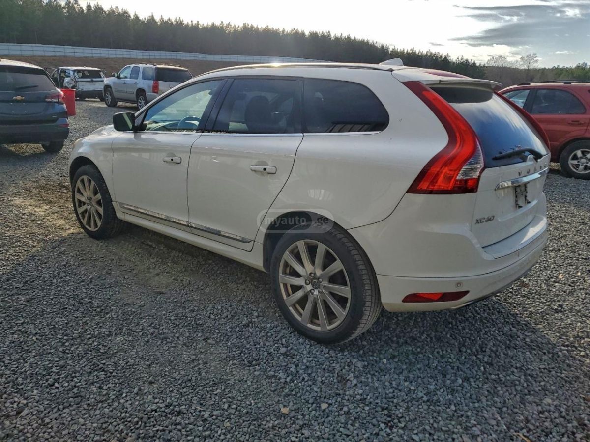 Volvo XC60 2017 — photo 2
