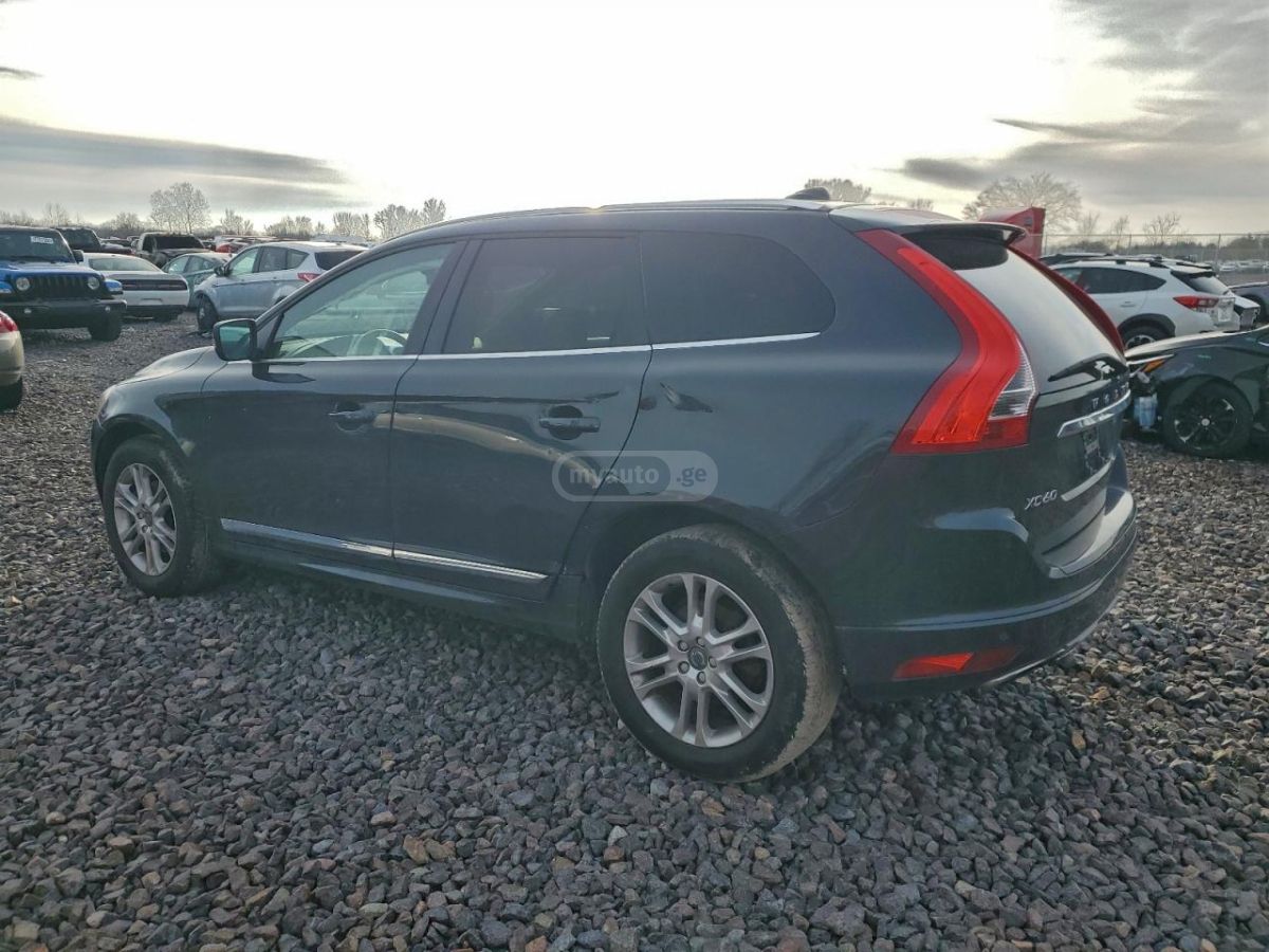 Volvo XC60 2016 — photo 2