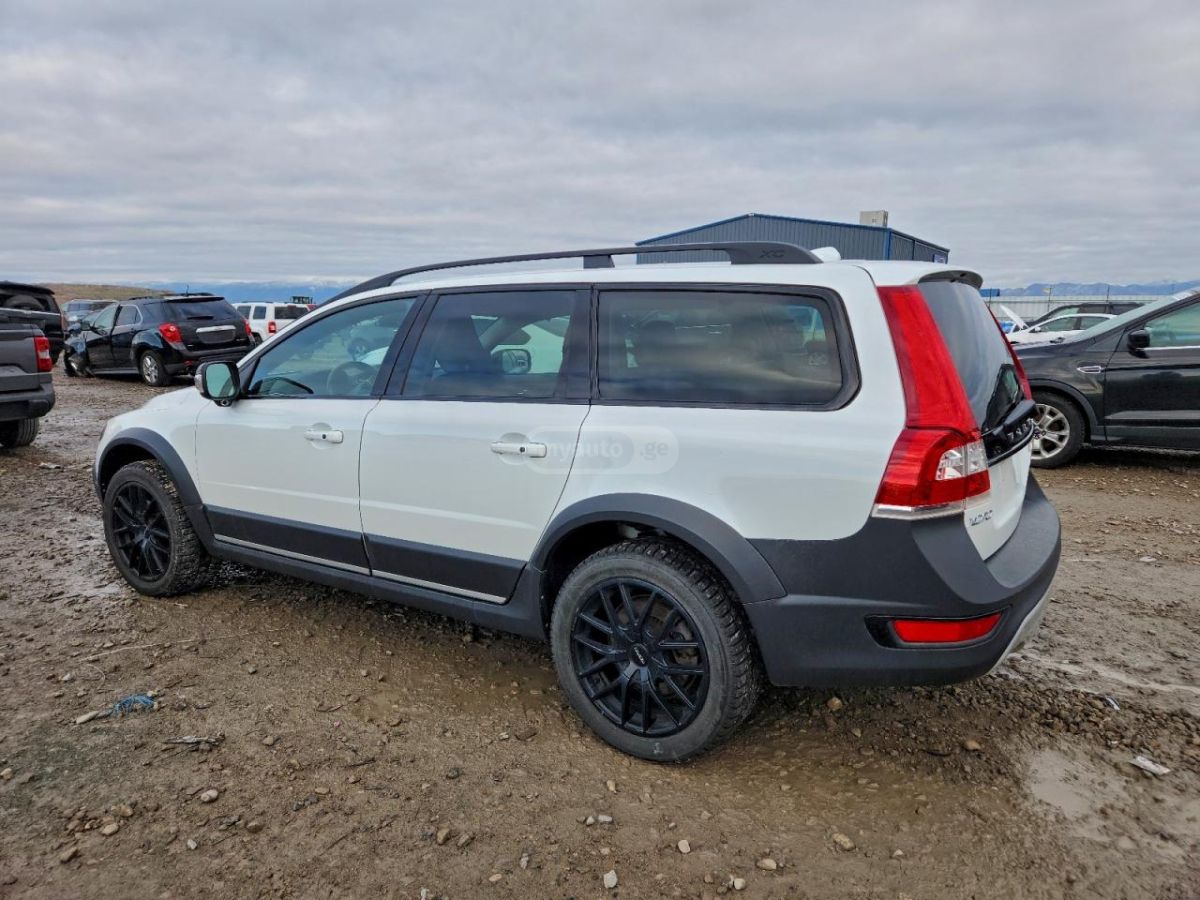 Volvo XC70 2016 — photo 2