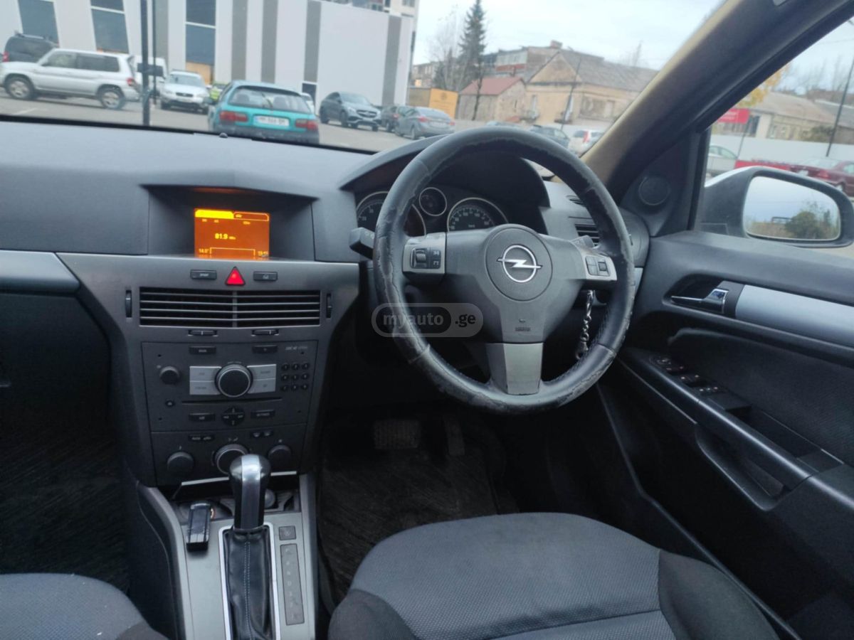 Opel Astra 2005 — photo 2