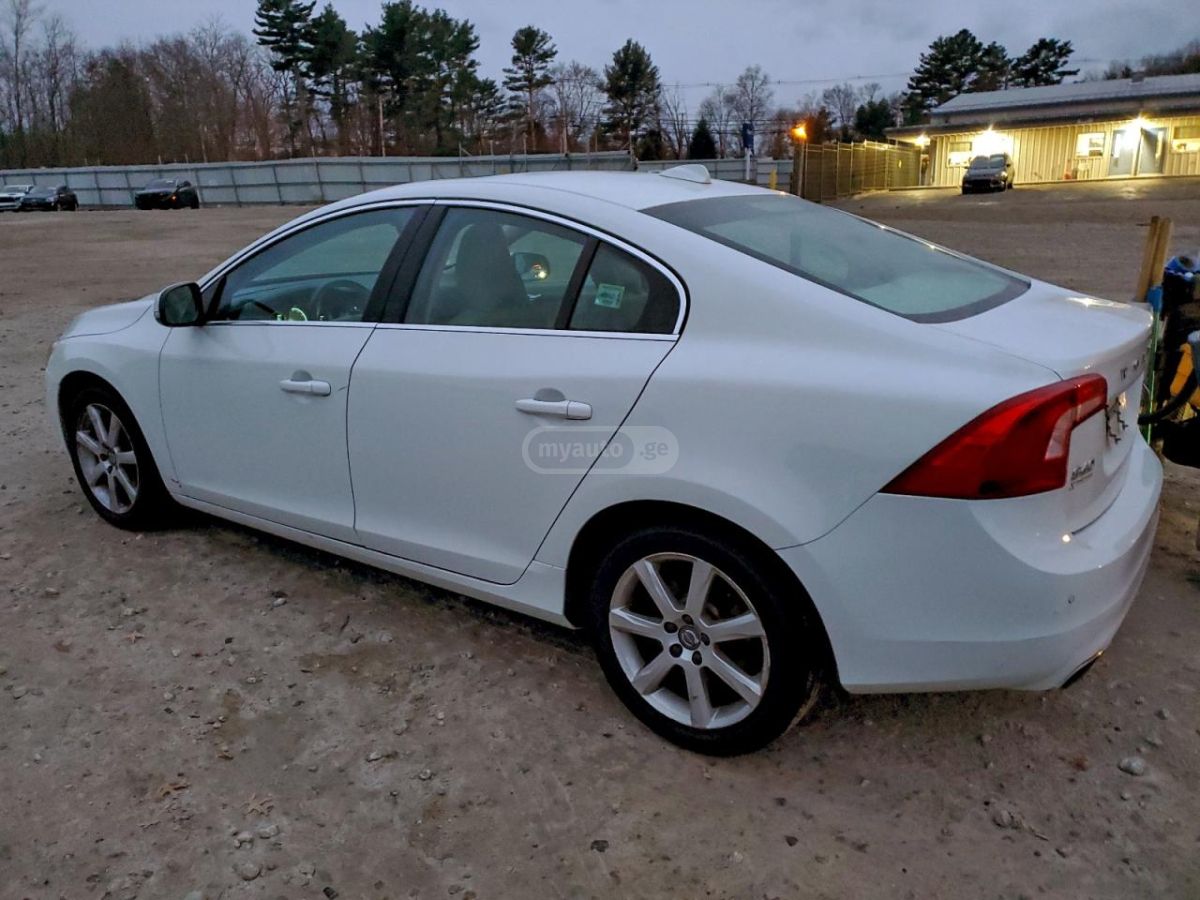 Volvo S60 2016 — photo 2