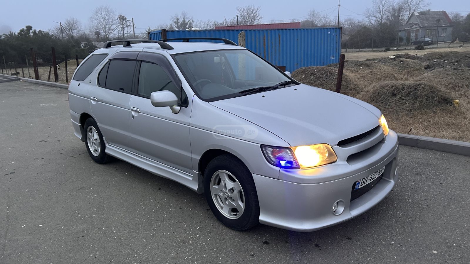 Nissan R Nessa 1998 — photo 2
