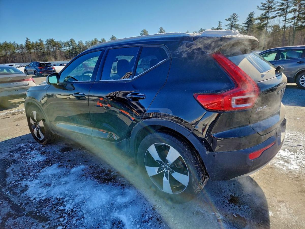Volvo XC40 2019 — photo 2