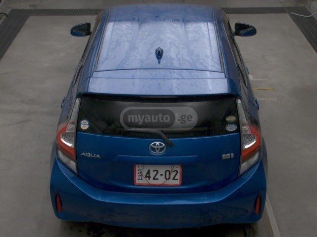 Toyota Aqua 2018 — photo 2