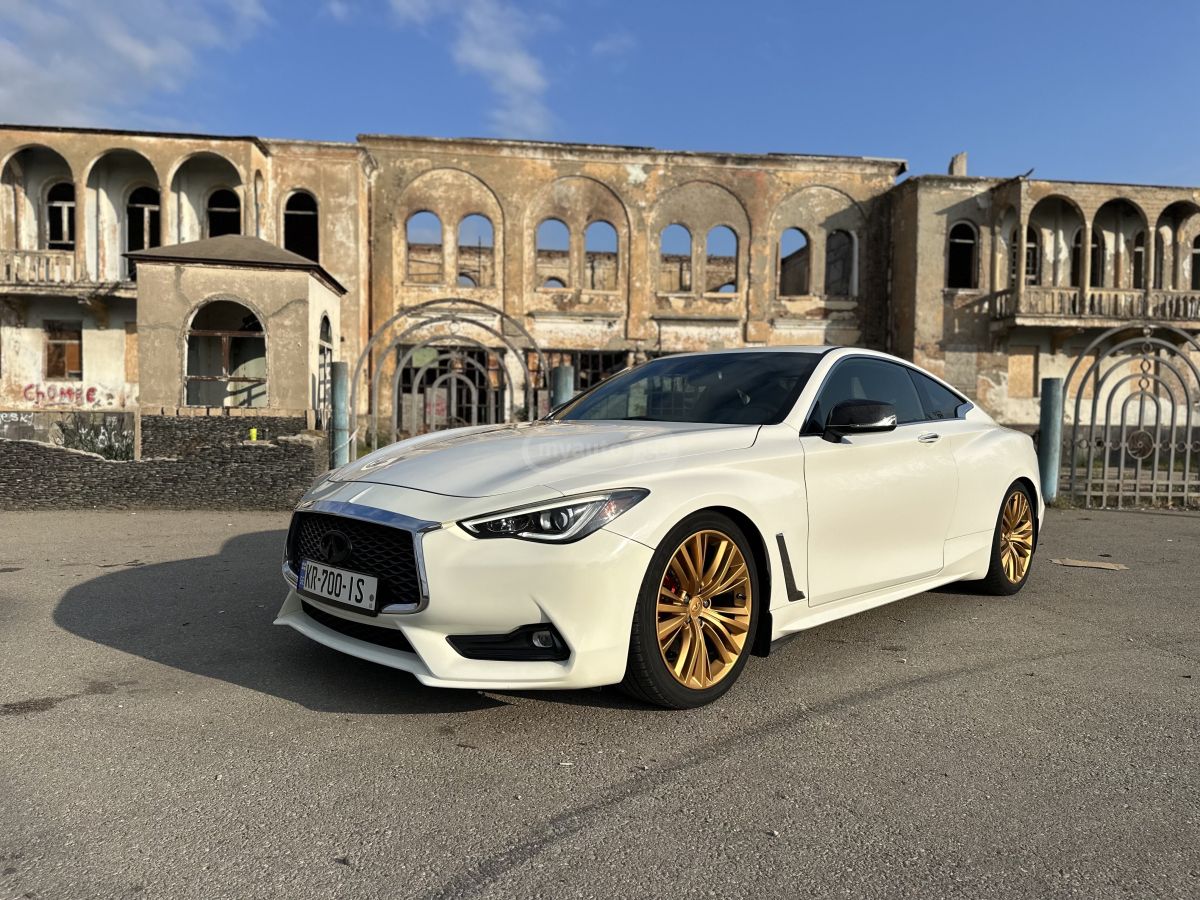 Infiniti Q60 2018 — photo 2