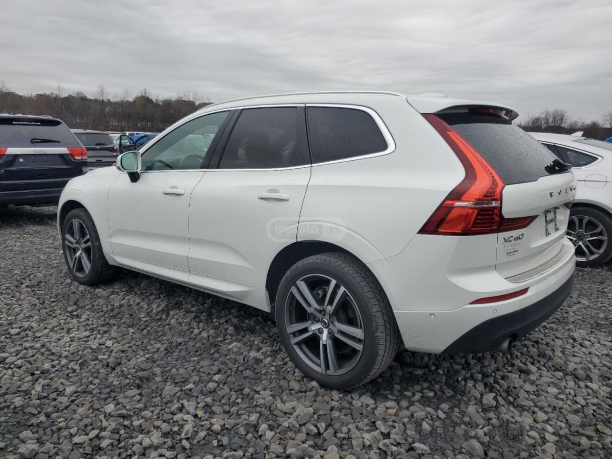 Volvo XC60 2019 — photo 2