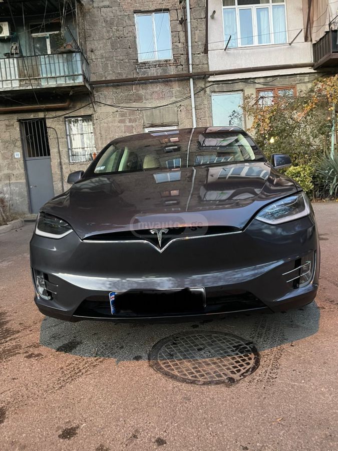 Tesla Model X 2016 — photo 2