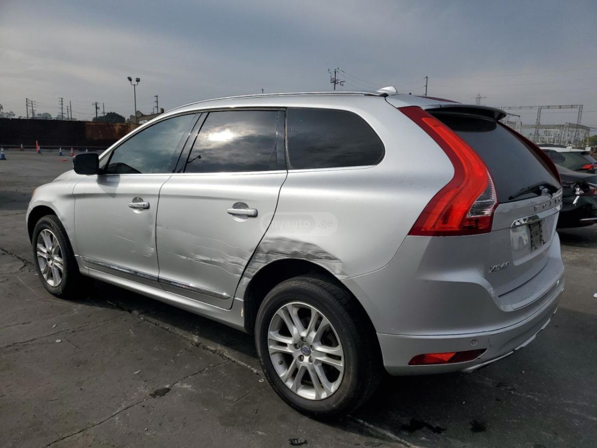 Volvo XC60 2015 — photo 2