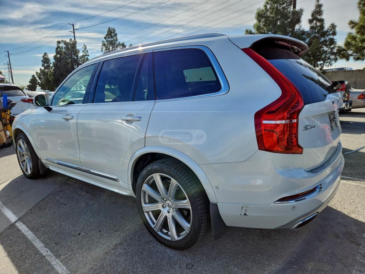 Volvo XC90 2017 — photo 2