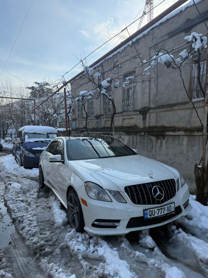 Mercedes-Benz E 350 2012 — photo 2
