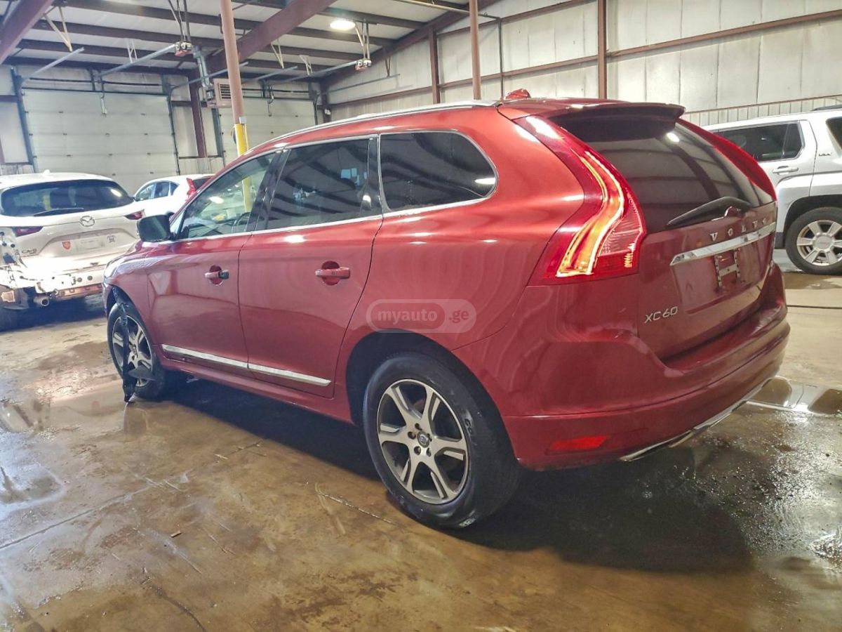 Volvo XC 60 2015 — photo 2