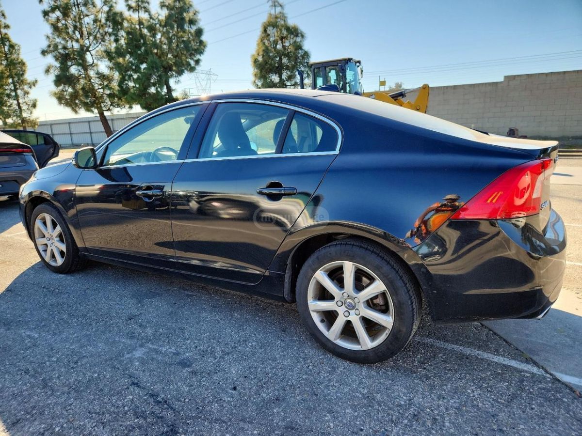 Volvo S60 2016 — photo 2