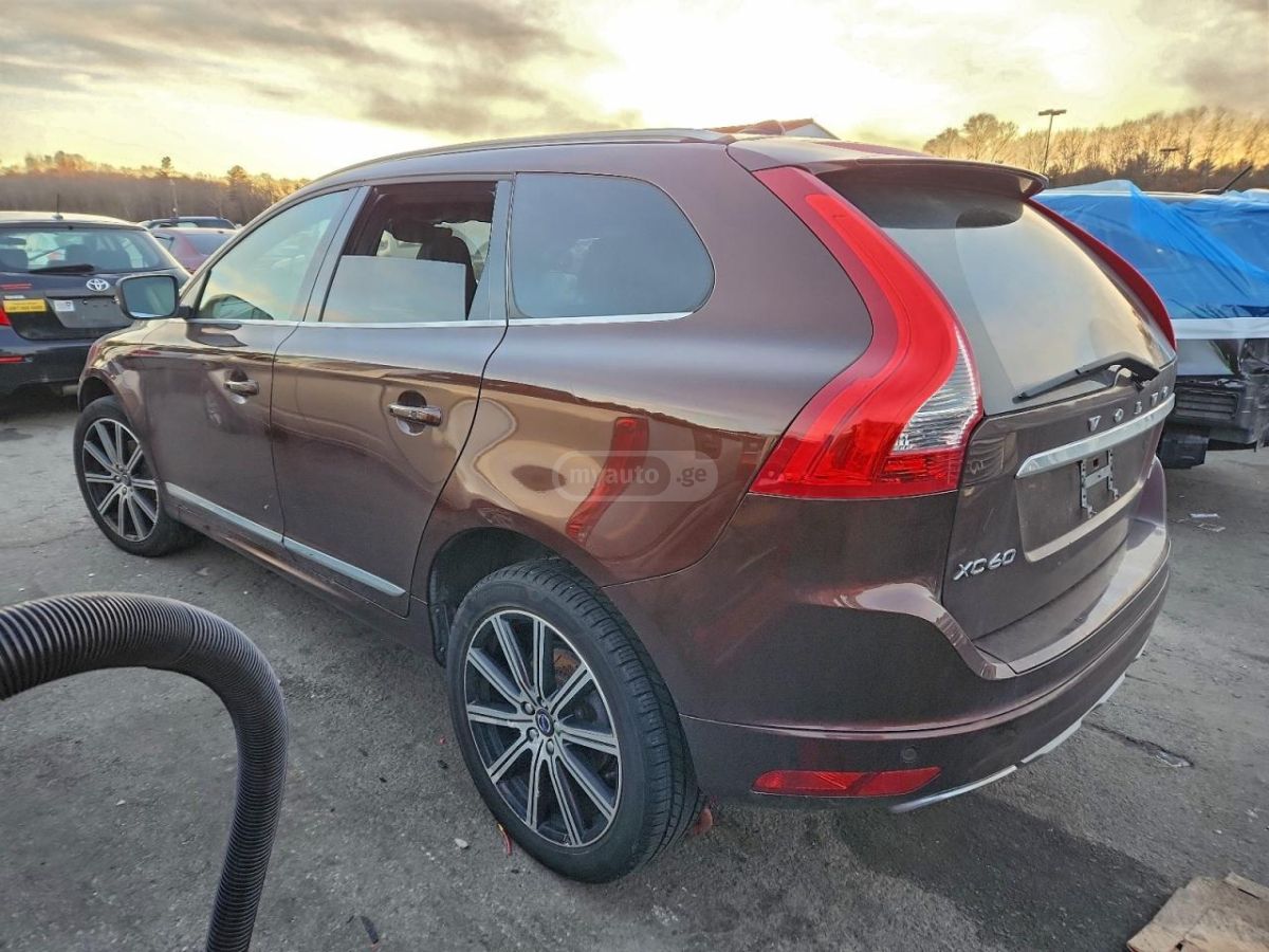 Volvo XC60 2016 — photo 2