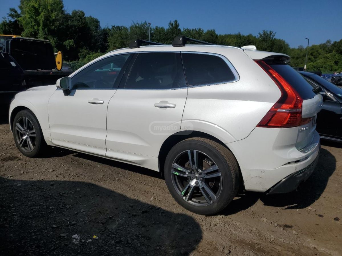Volvo XC60 2018 — photo 2
