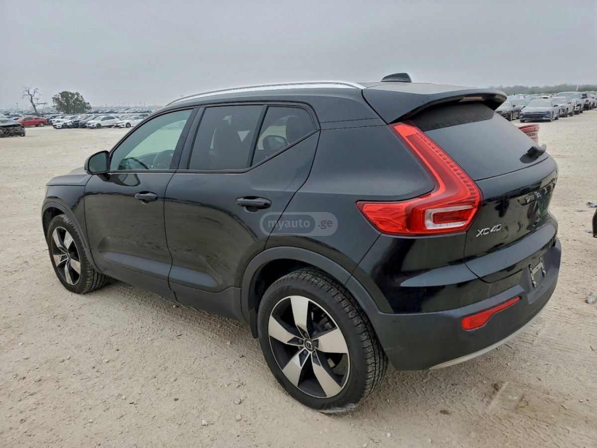 Volvo XC40 2019 — photo 2