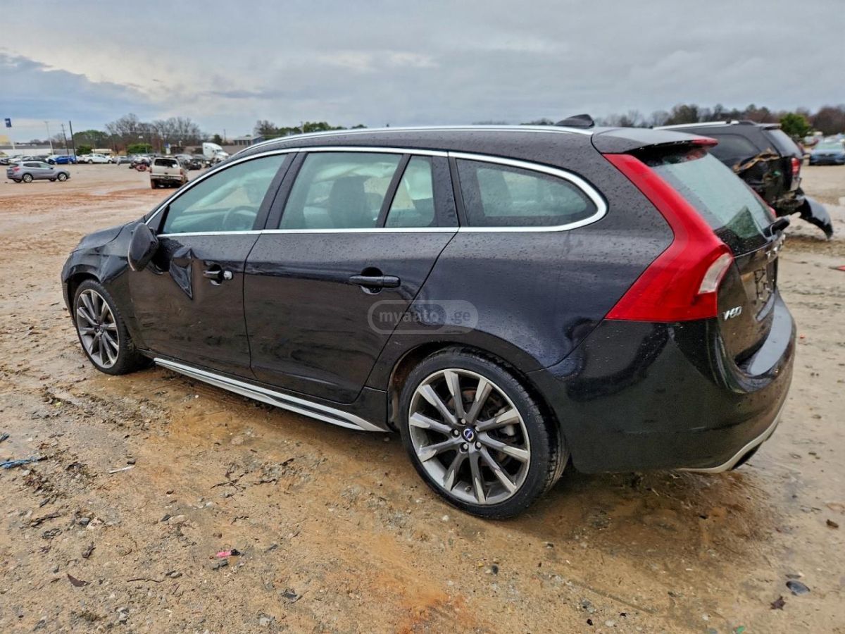 Volvo V70 2015 — photo 2