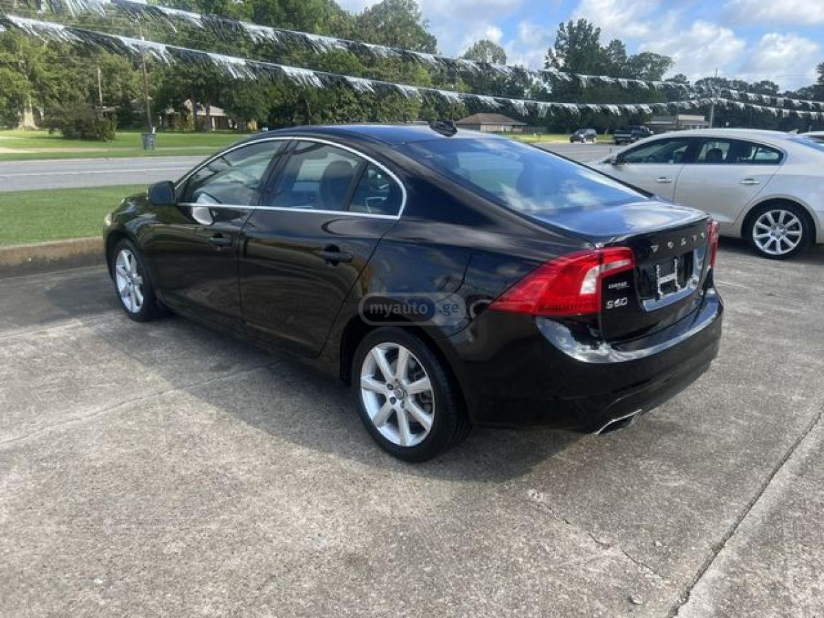 Volvo S60 2016 — photo 2
