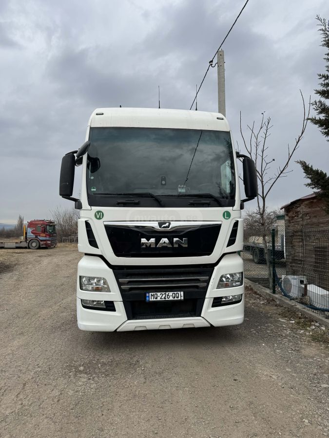 Isuzu TGX 2018 — photo 2