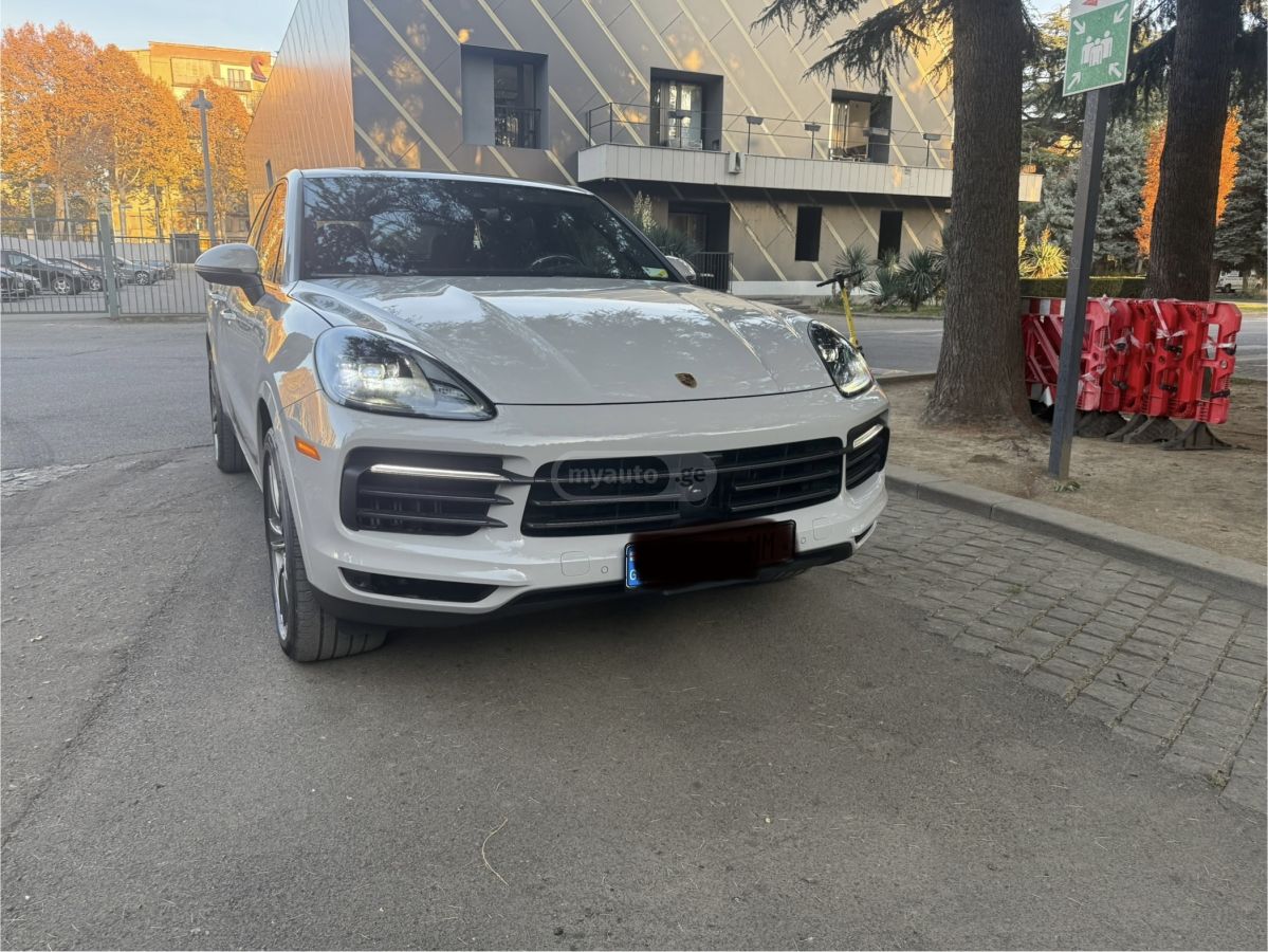 Porsche Cayenne 2022 — photo 2