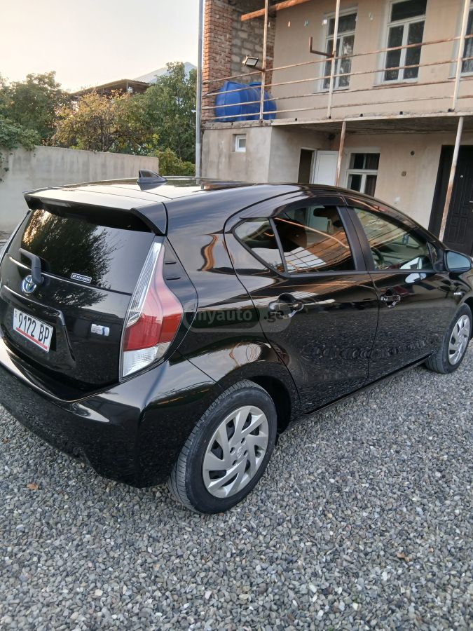 Toyota Aqua 2015 — photo 2