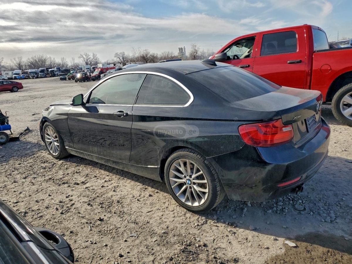 BMW 228 2016 — photo 2