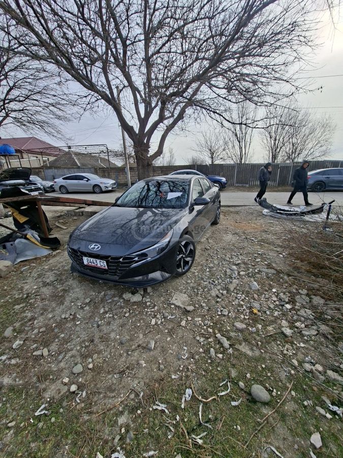 Hyundai Elantra 2023 — photo 2