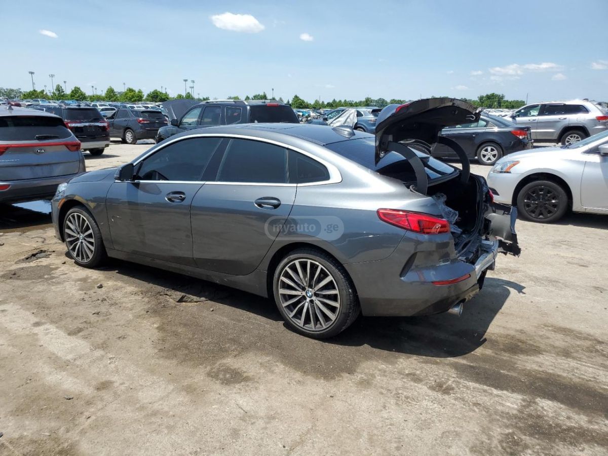 BMW 228 2021 — photo 2