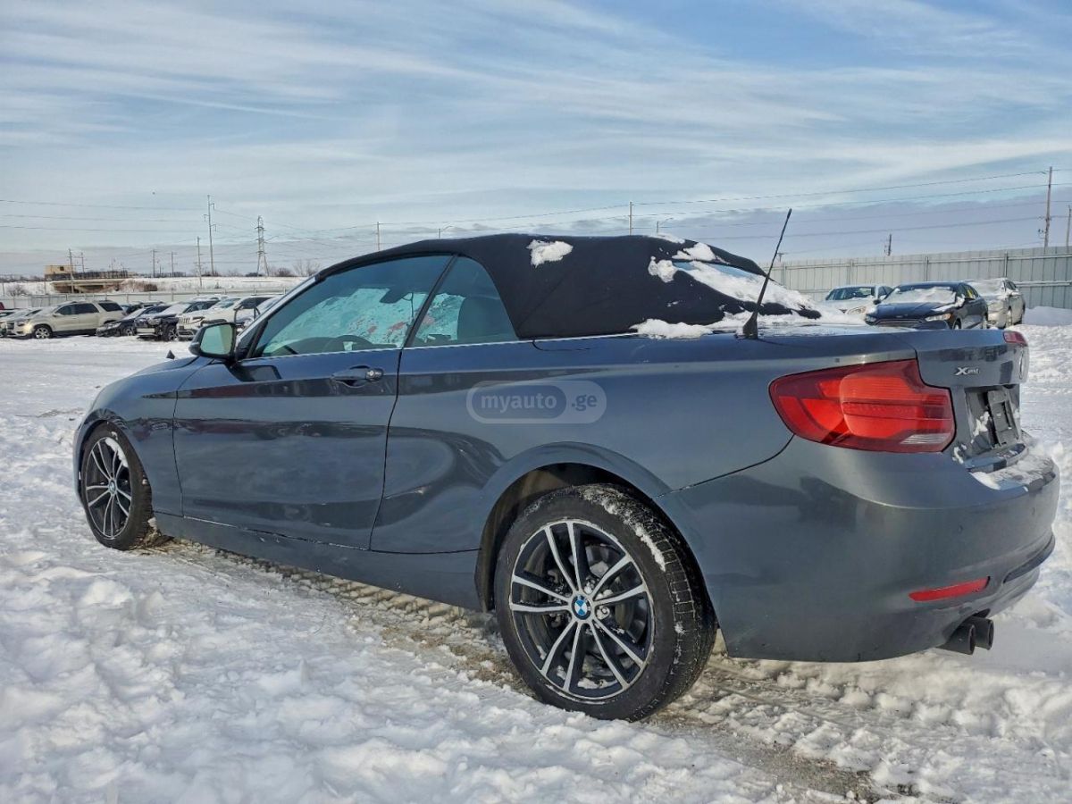 BMW 230i 2020 — photo 2