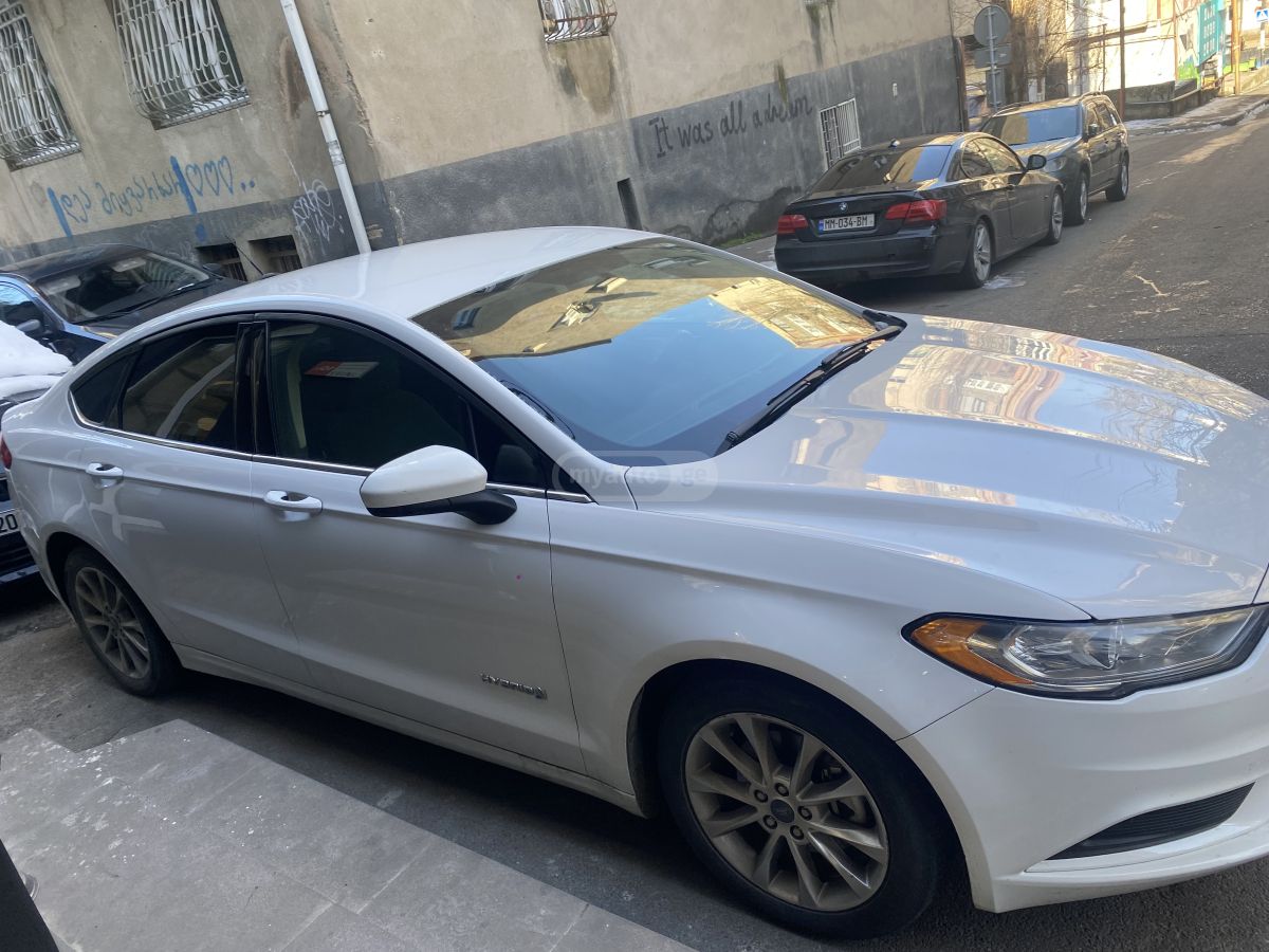 Ford Fusion 2017 — photo 2