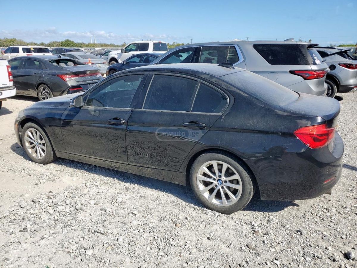 BMW 320 2017 — photo 2