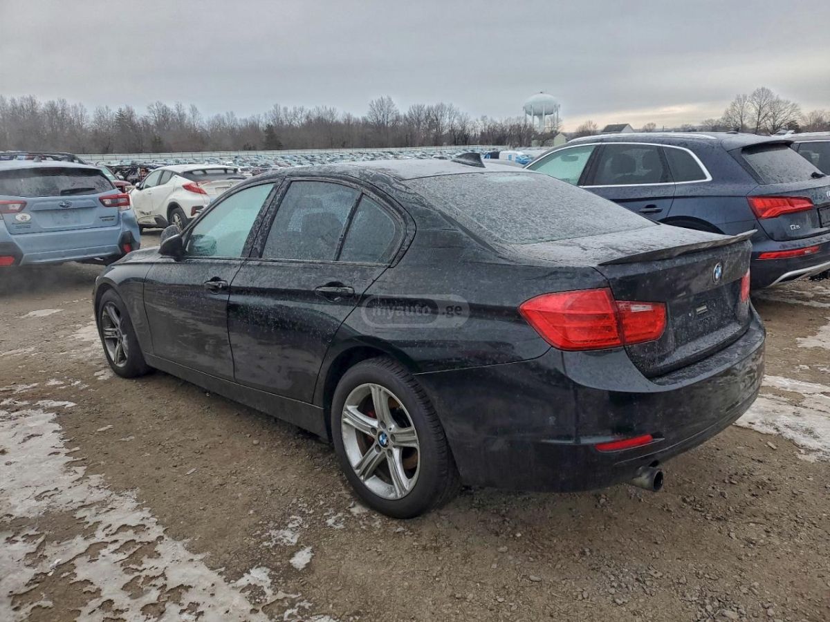 BMW 320 2015 — photo 2