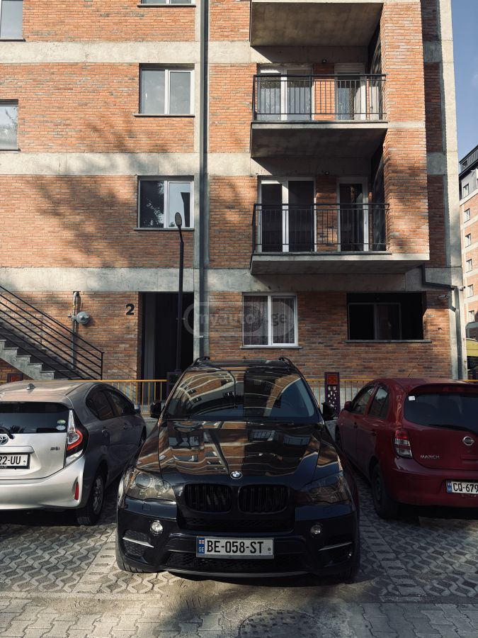 BMW X5 2011 — photo 2