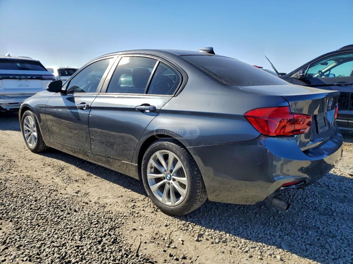 BMW 320 2017 — photo 2