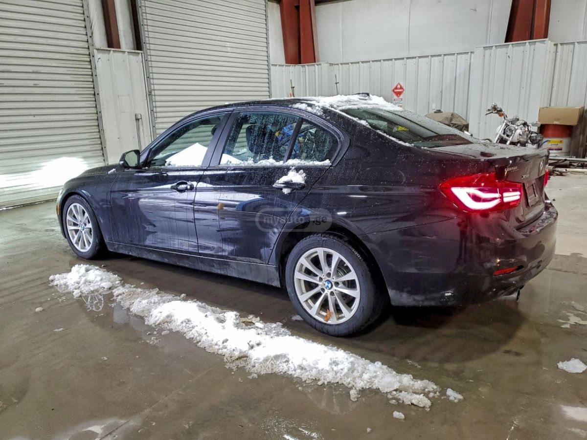 BMW 320 2018 — photo 2