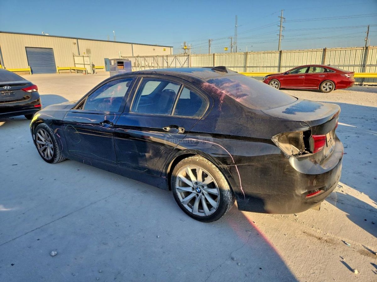 BMW 320 2018 — photo 2
