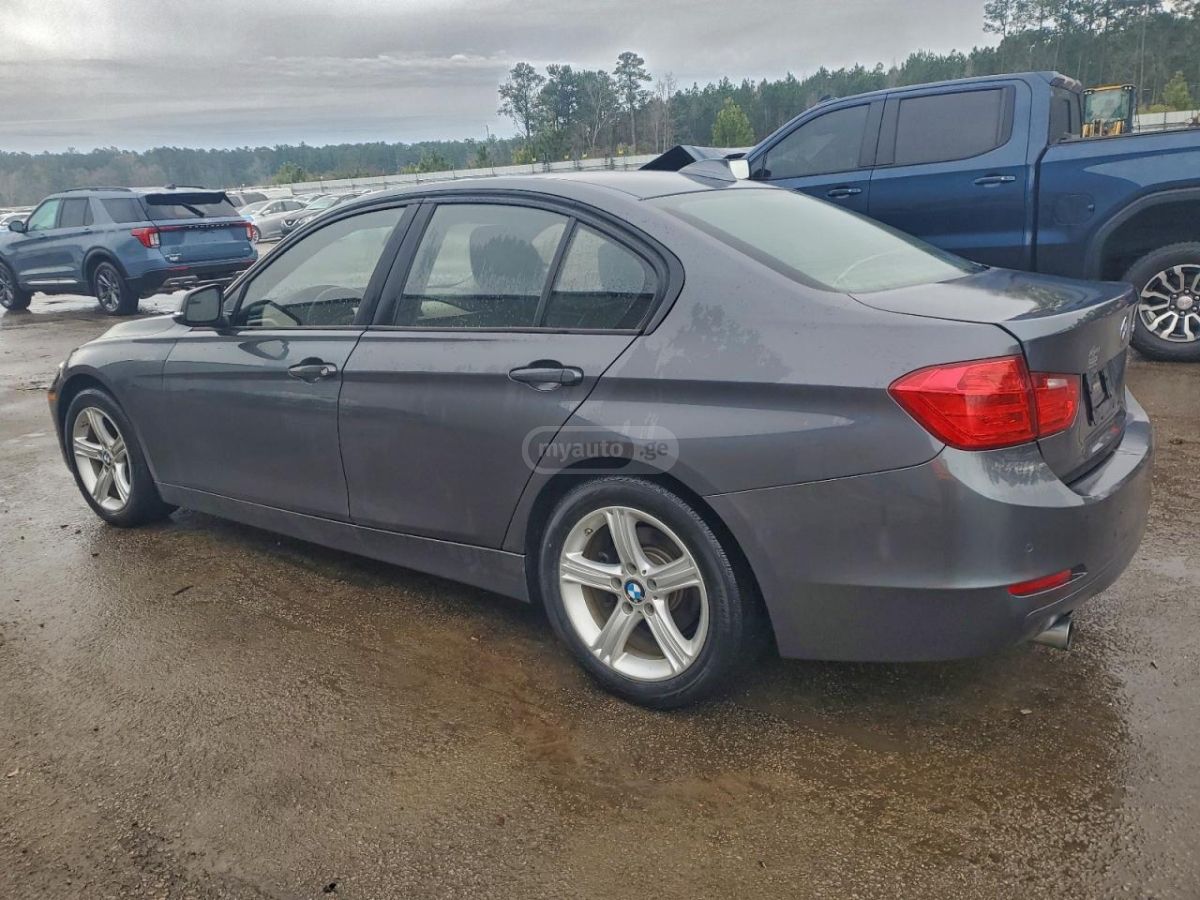 BMW 320 2015 — photo 2