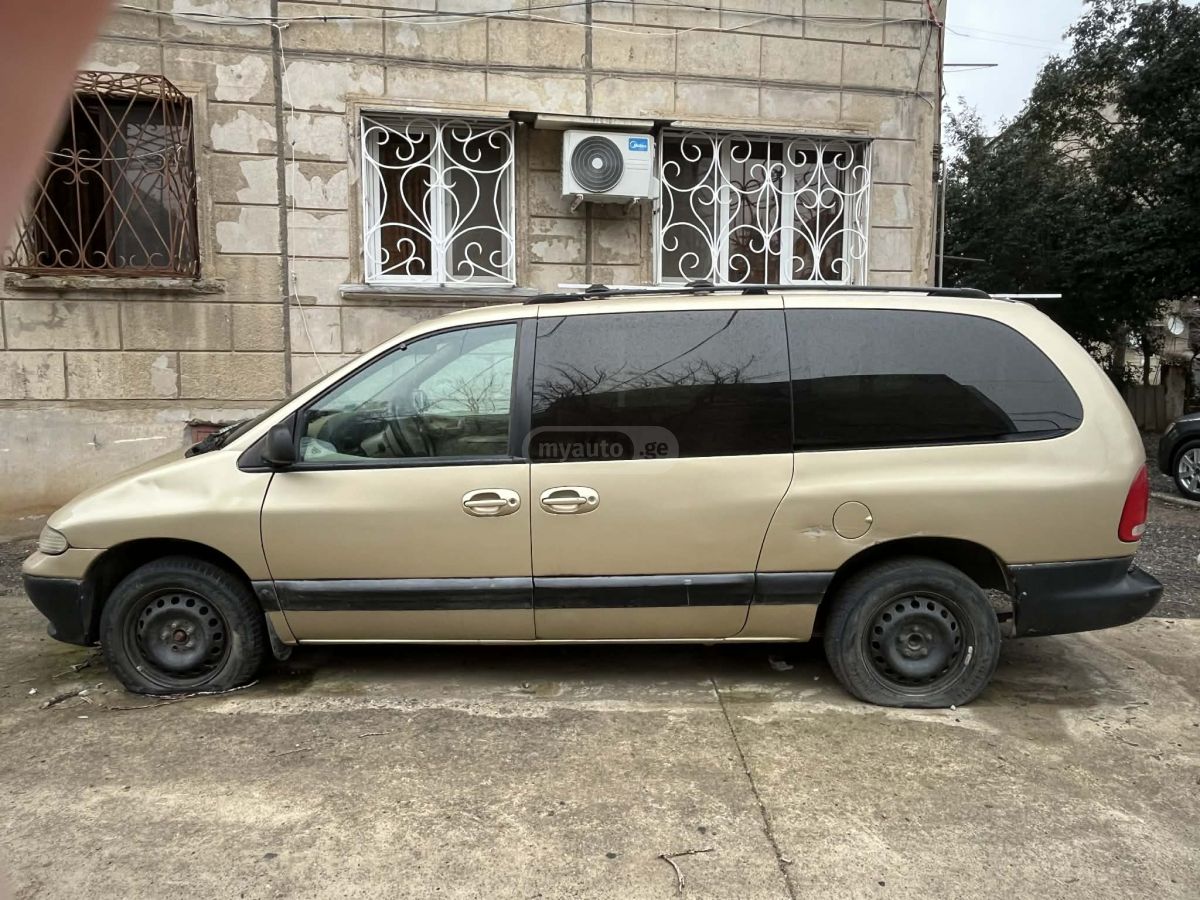 Dodge Caravan 2000 — photo 2
