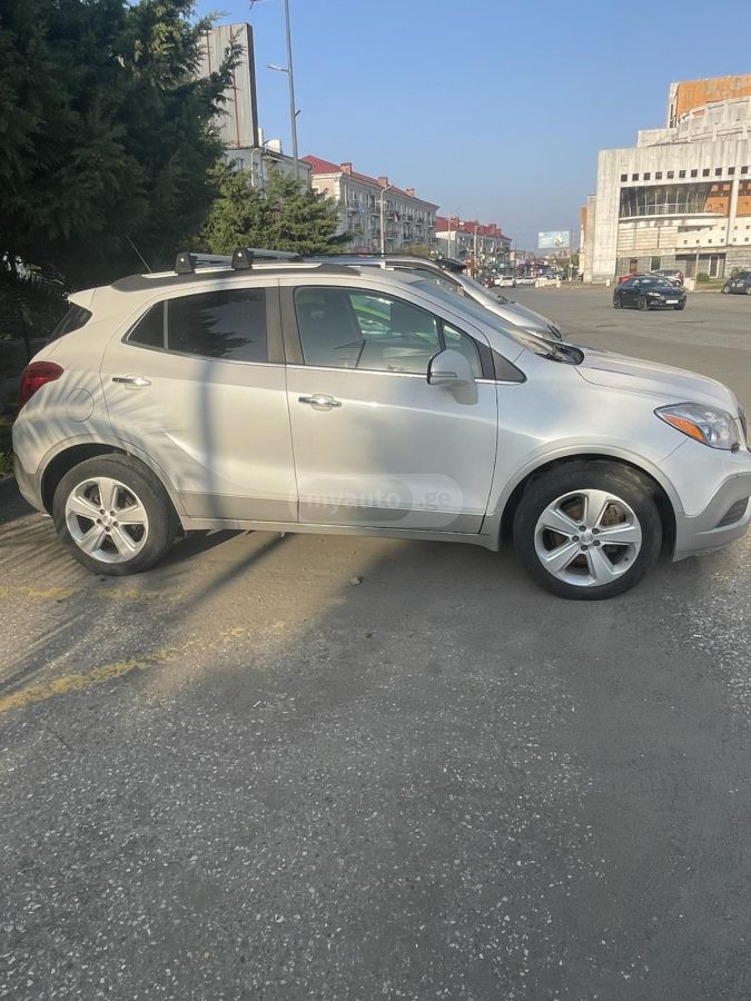 Buick Encore 2016 — photo 2