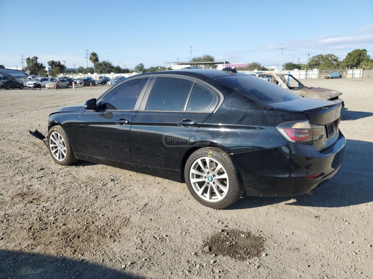 BMW 320 2016 — photo 2