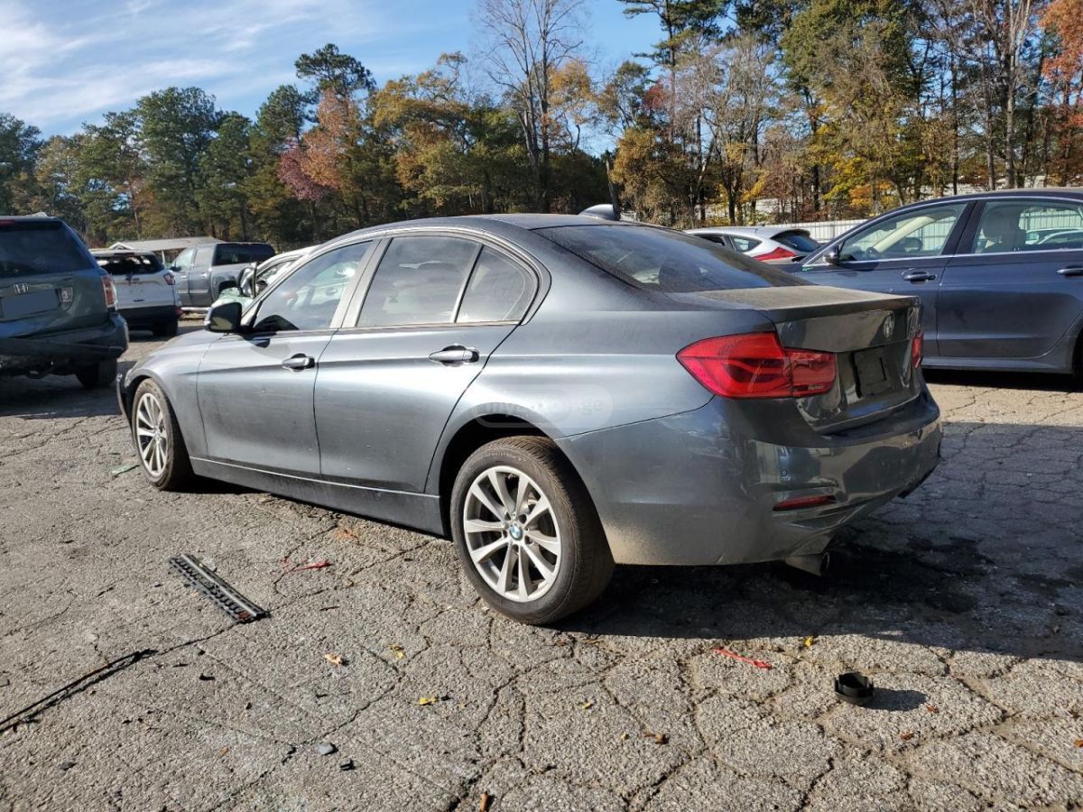 BMW 320 2017 — photo 2